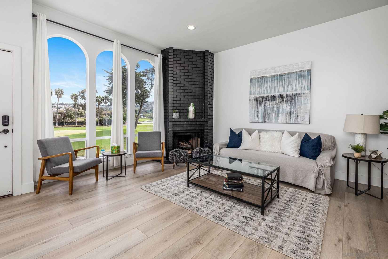2326 La Costa Ave  
