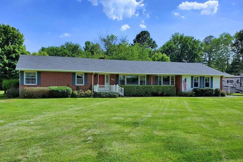 303 Austin Dr  