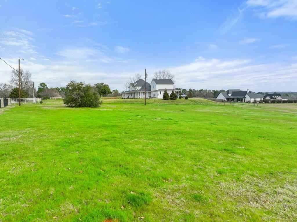 605 Bridle Rdg  