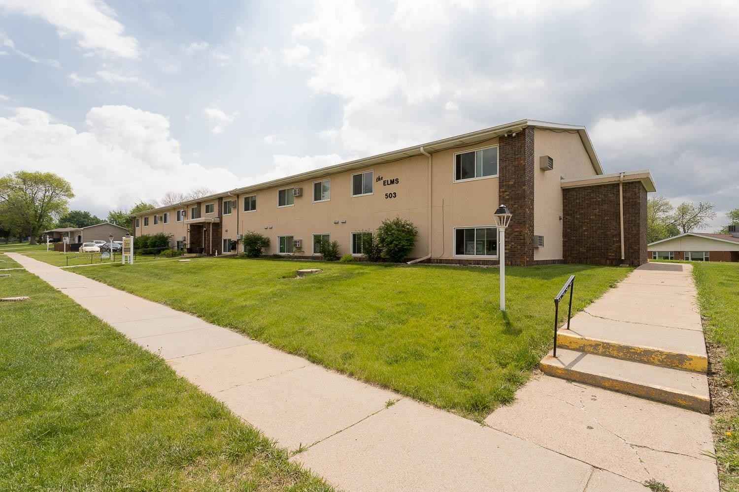 503 E POPLAR DR  