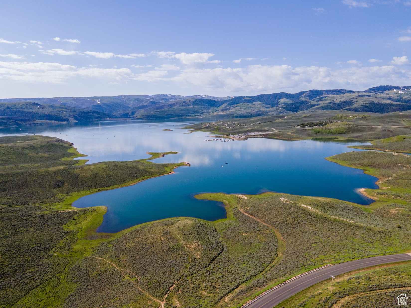 5975 S STRAWBERRY LAKEVIEW DR  