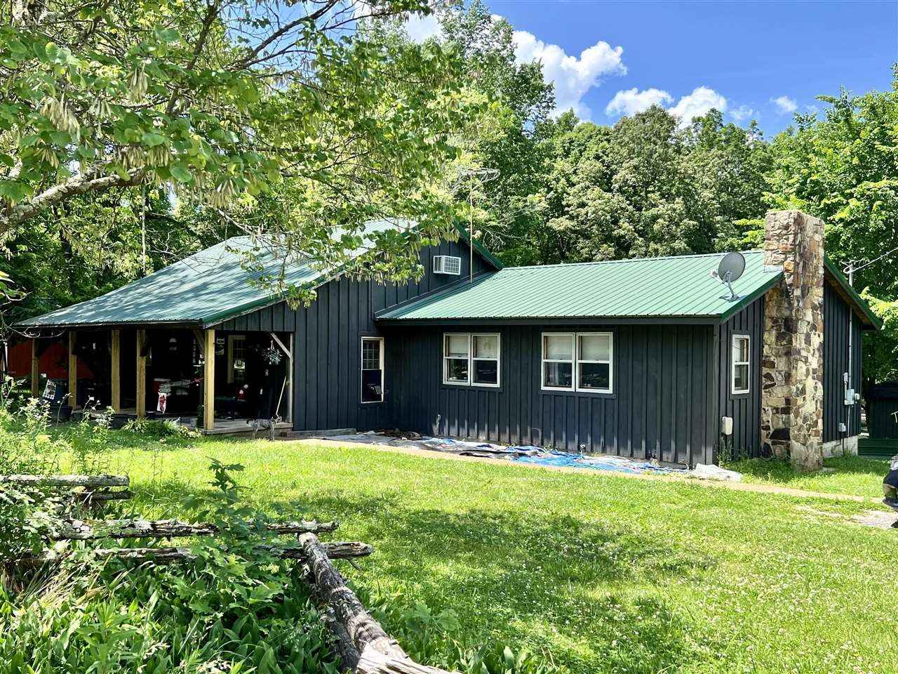 1833 WALKERS CHAPEL RD  