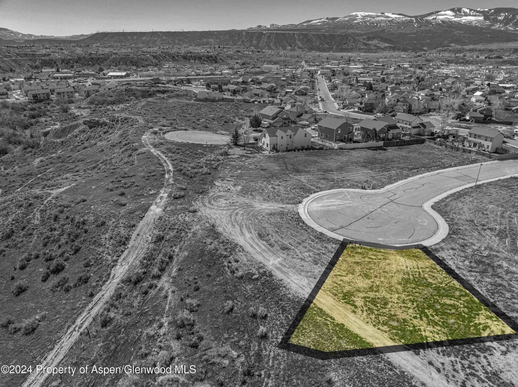 Lot 4 W 30th St  