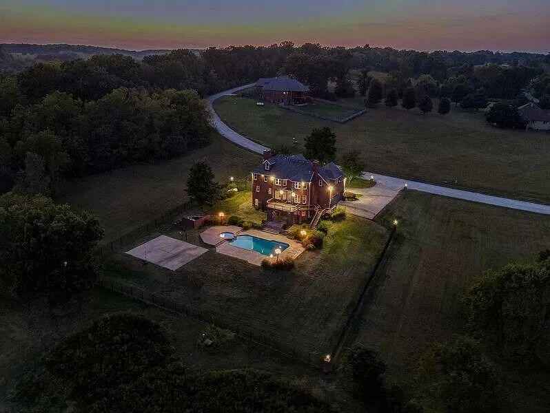 78 Pebble Bch Rd  
