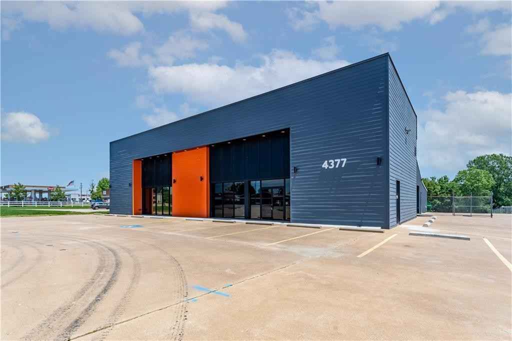 4377 N Thompson  