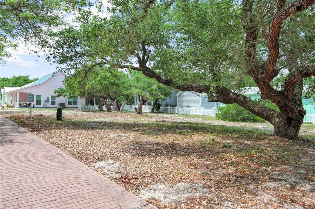 38 Old Cottage Bch Dr  