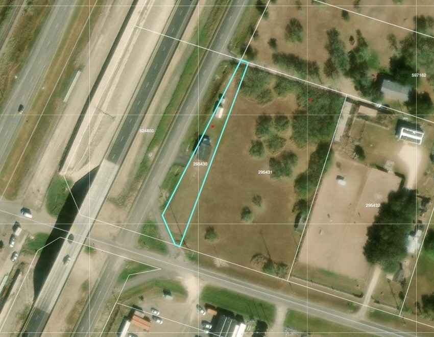 1442 U S Hwy 77  