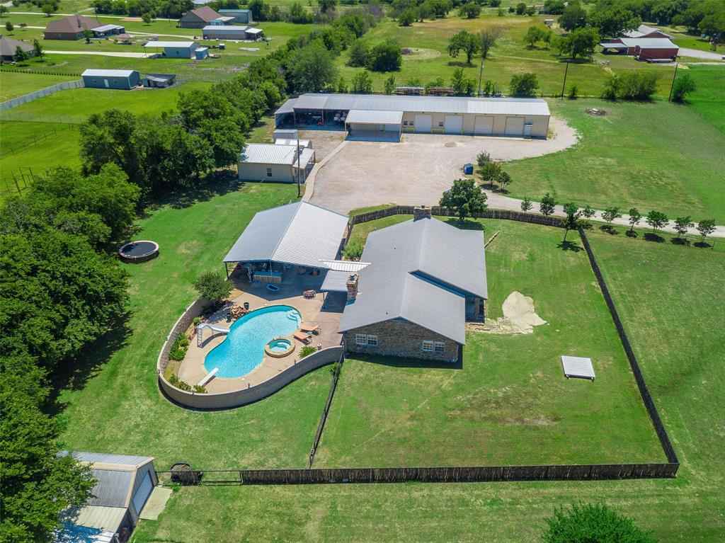 222 Maple Dr  
