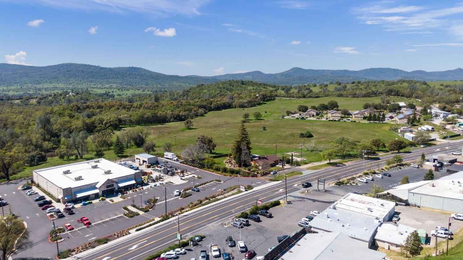 493-391 North Main Street (Highway 49)  