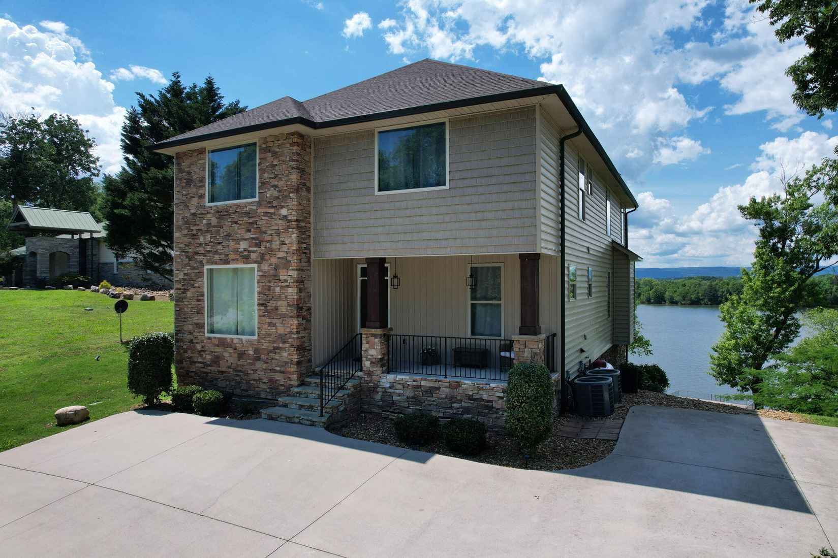 341 Russell Ln  
