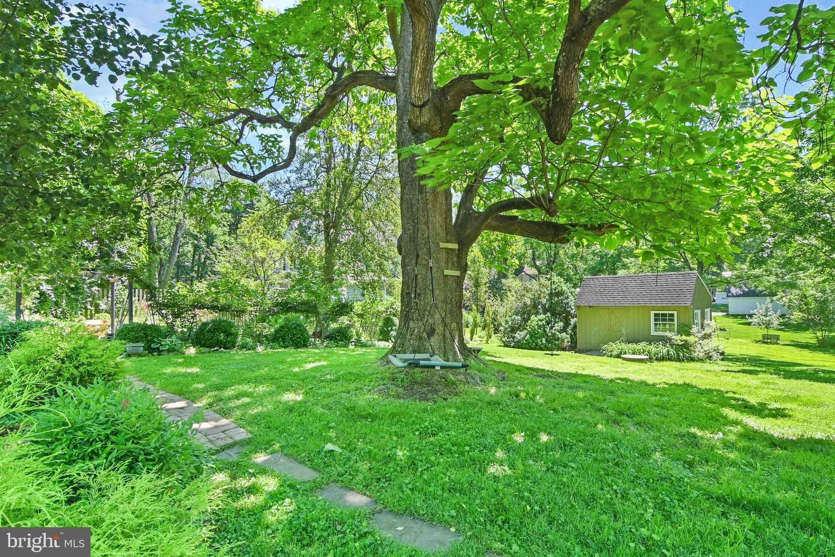 5719 HIGH Ln  