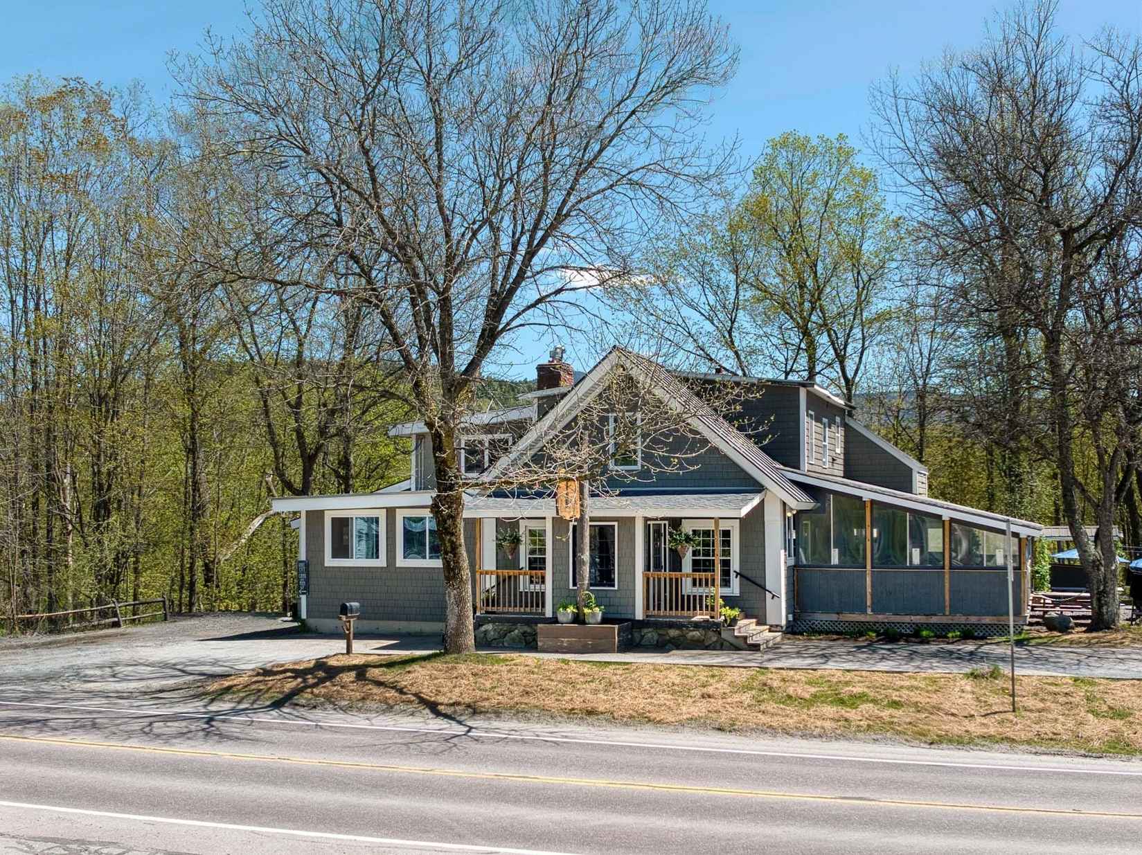 5351 Main St  