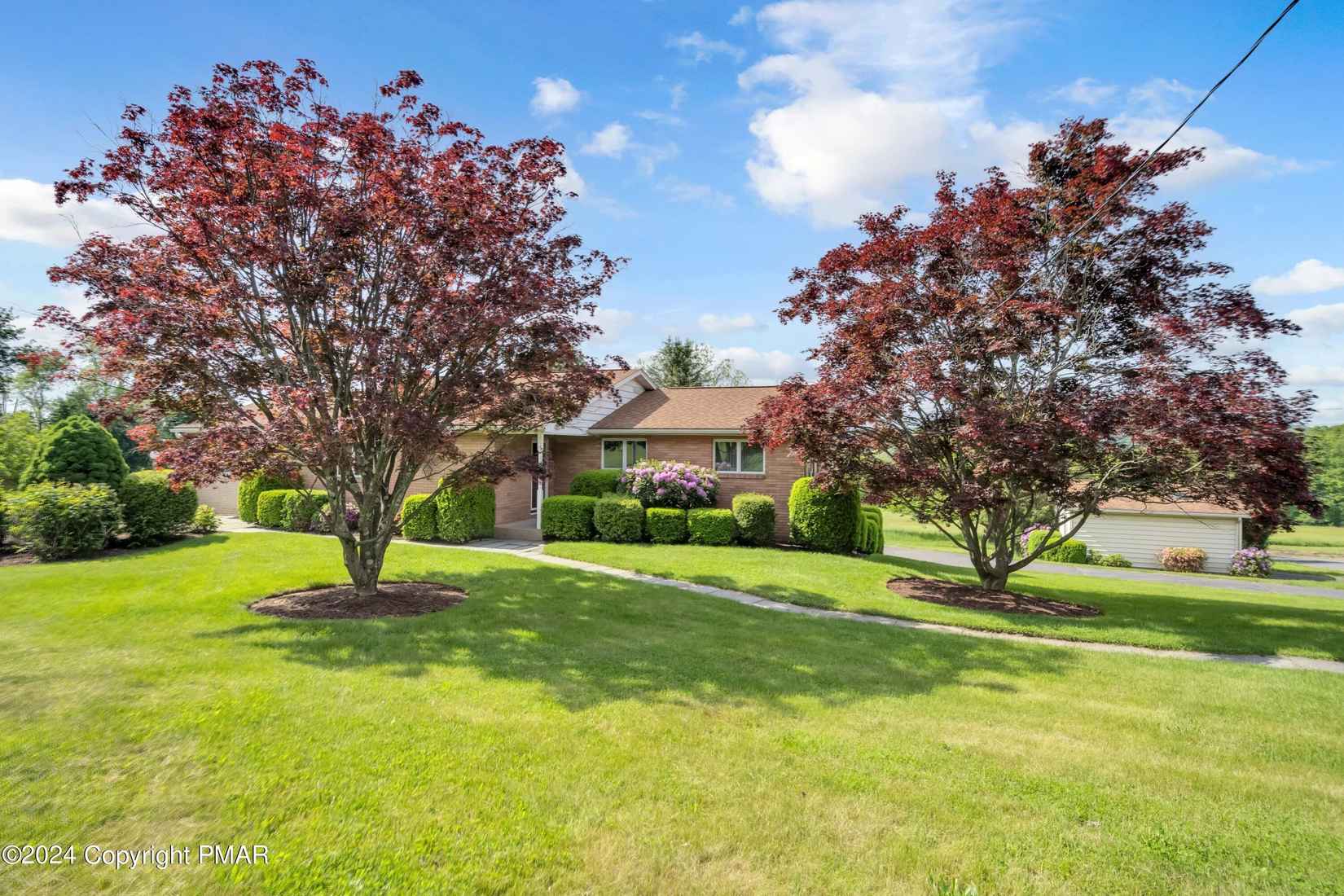 17 W Foothills Dr  