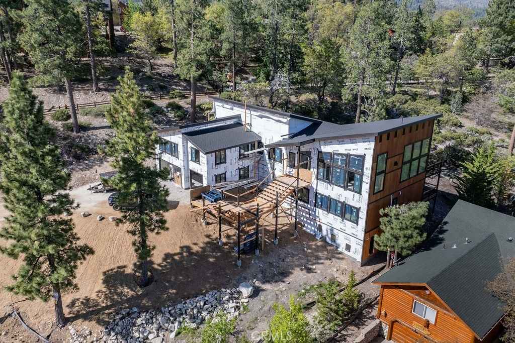 324 Starlight Cir  