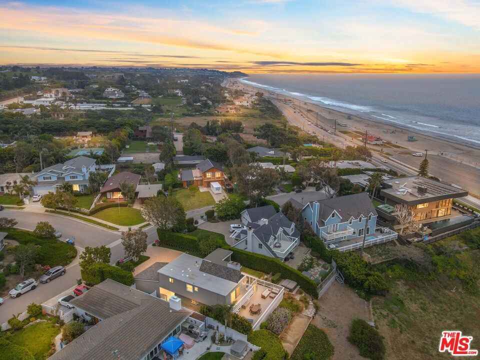 6439 Surfside Way  