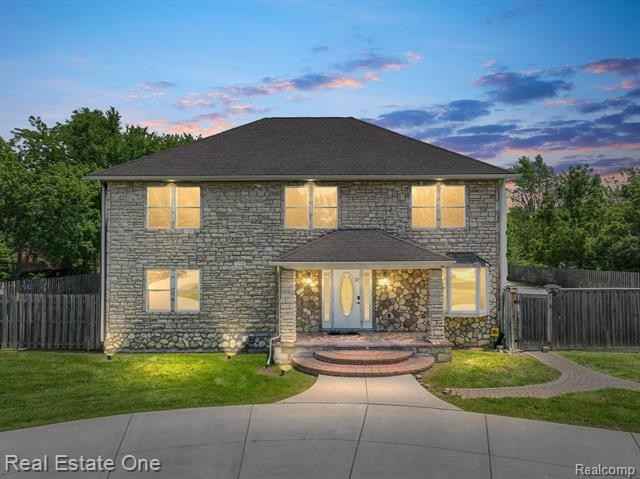 33585 W Jefferson Ave  