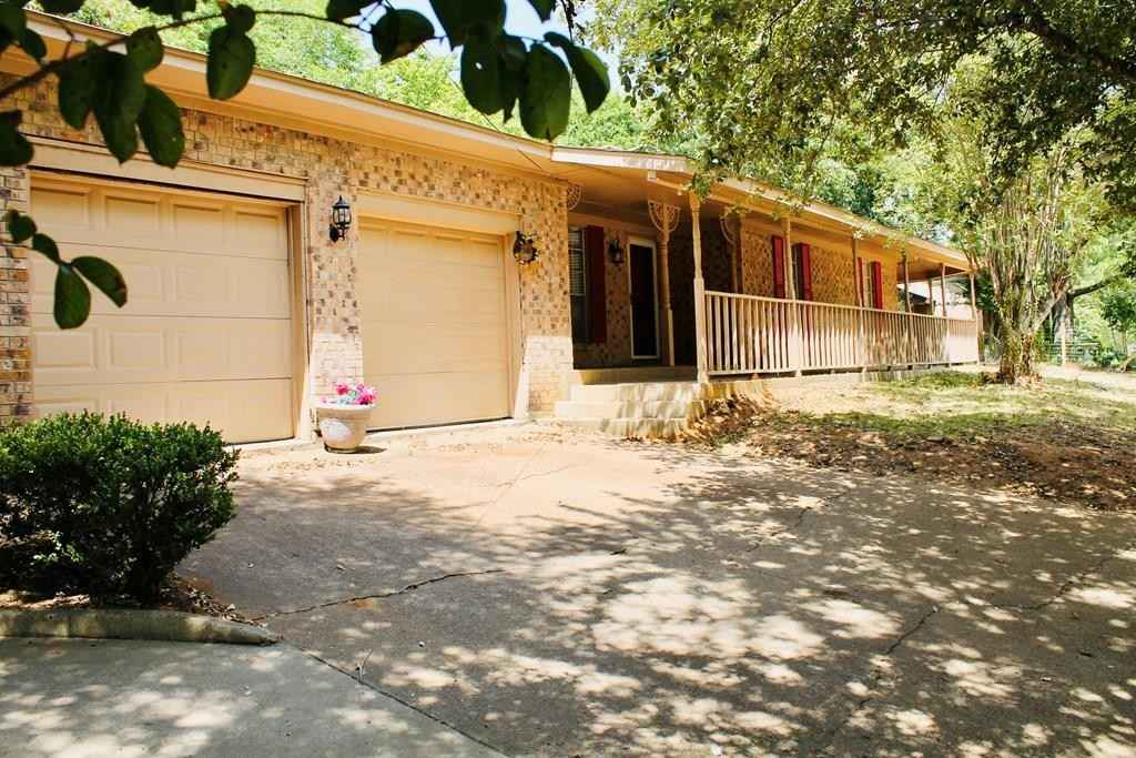216 Homewood Dr  