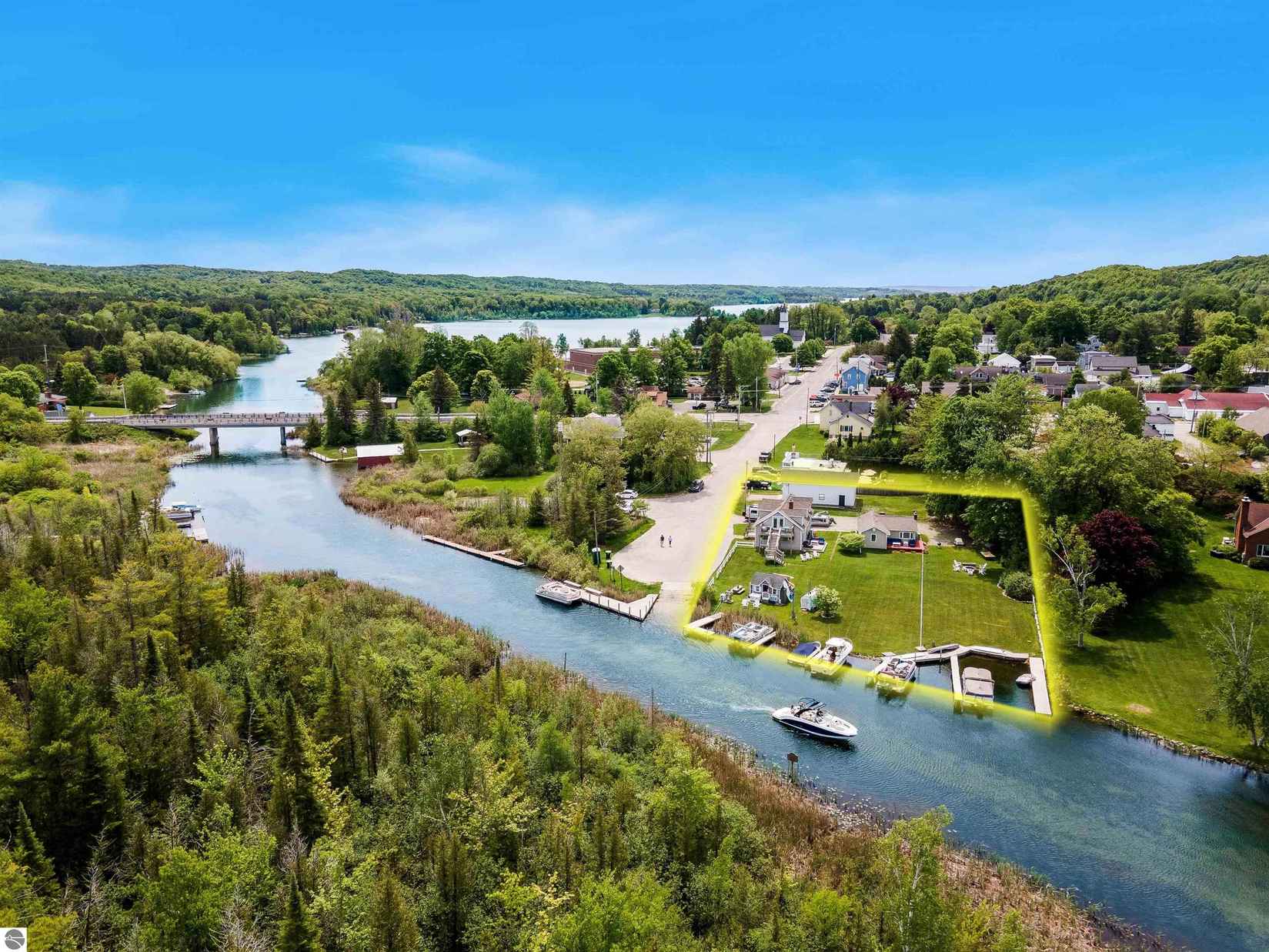 102 N Saint Marys St  