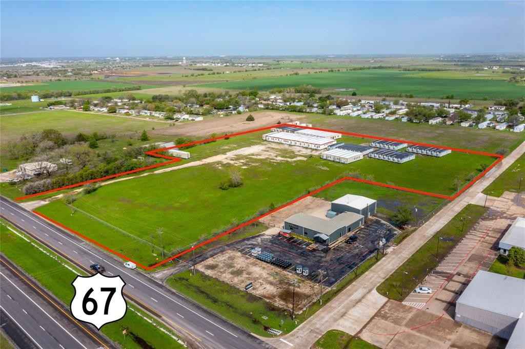 1101 E Hwy 67  
