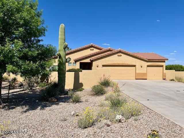 10080 N Avra Vis Dr  