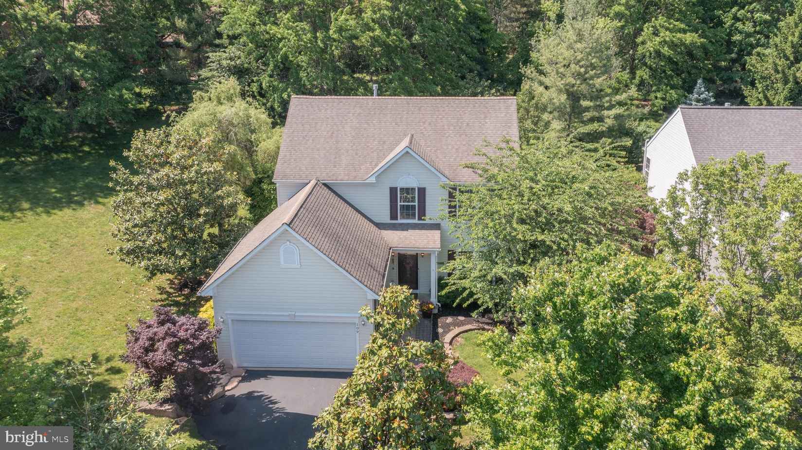 109 LAKEVIEW Dr  
