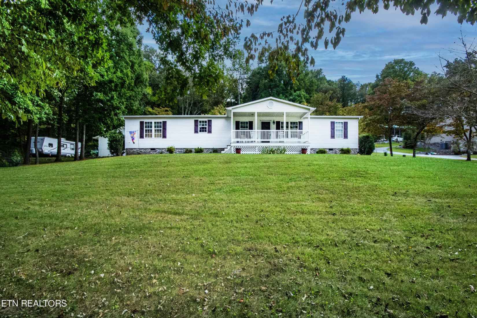 1424 HICKEY RD  