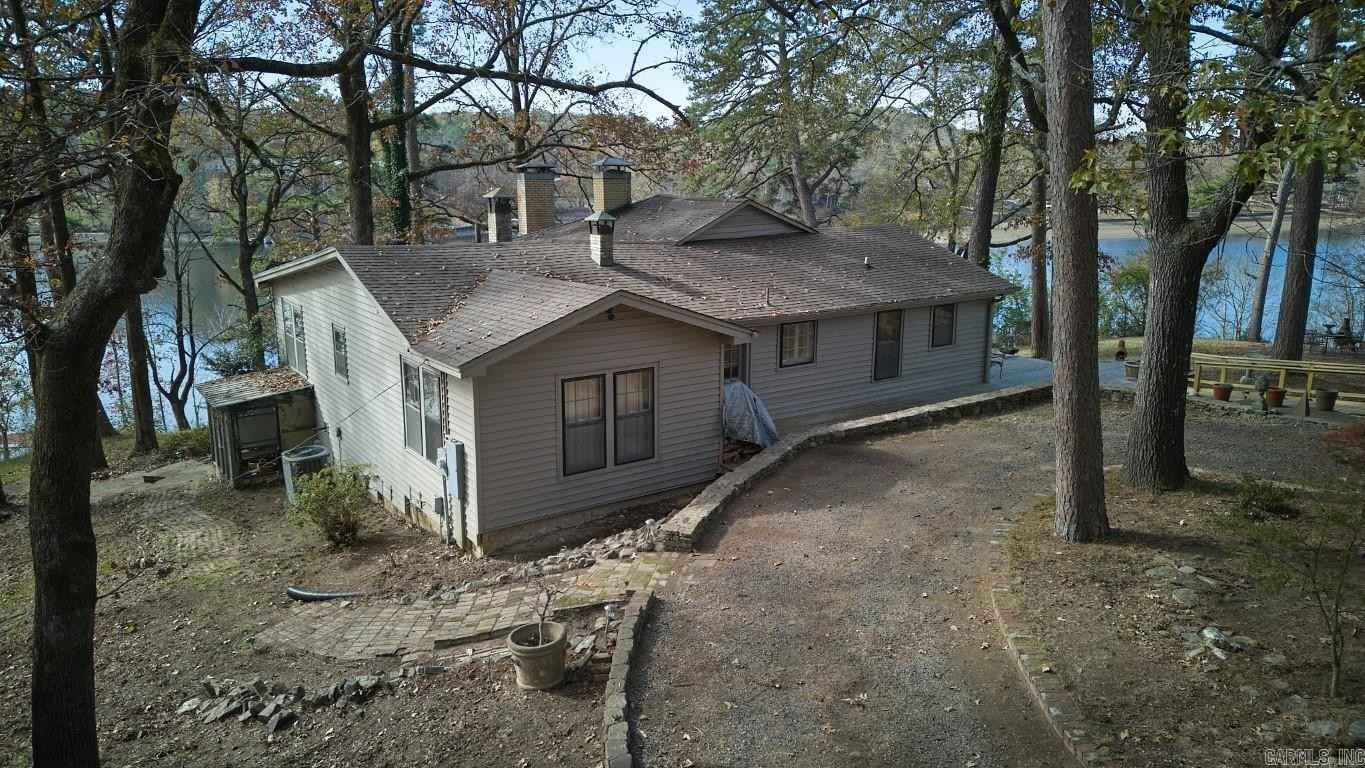 613 Green Bay Dr  