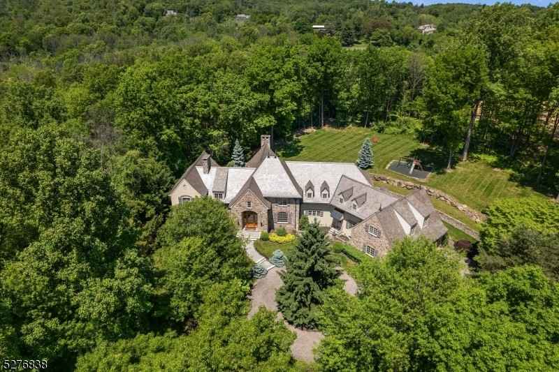 6 Potter Ln  