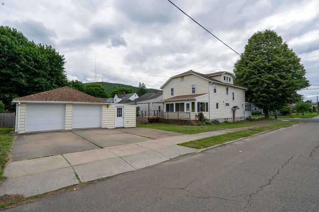 162 Dwight Ave  