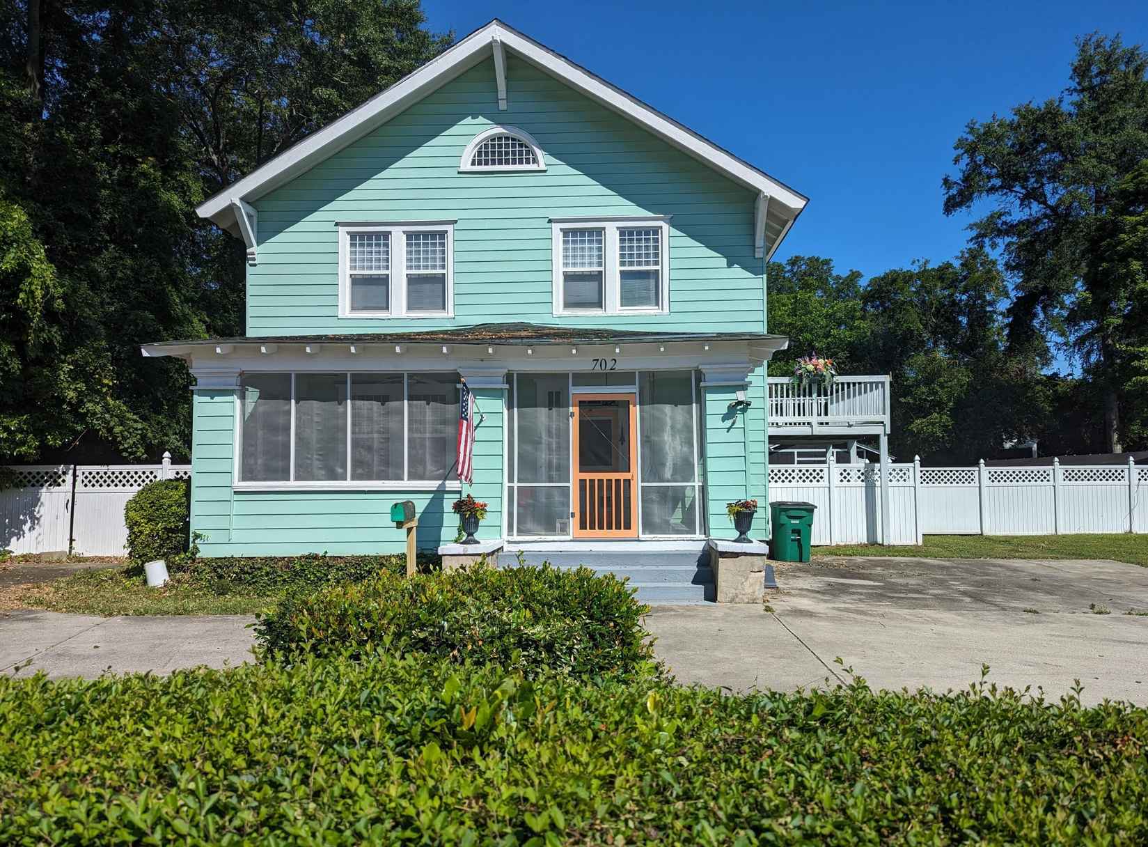 702 CALHOUN ST  