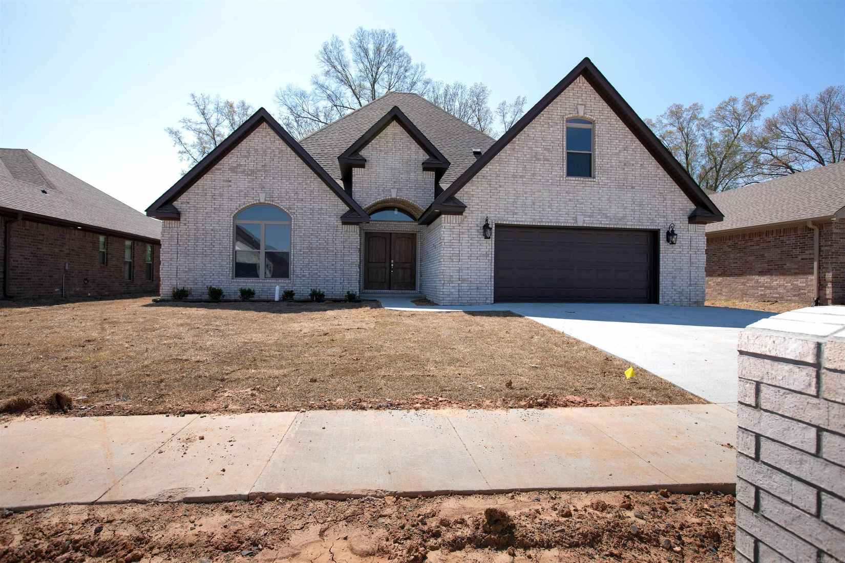 68 Lucia Ln  
