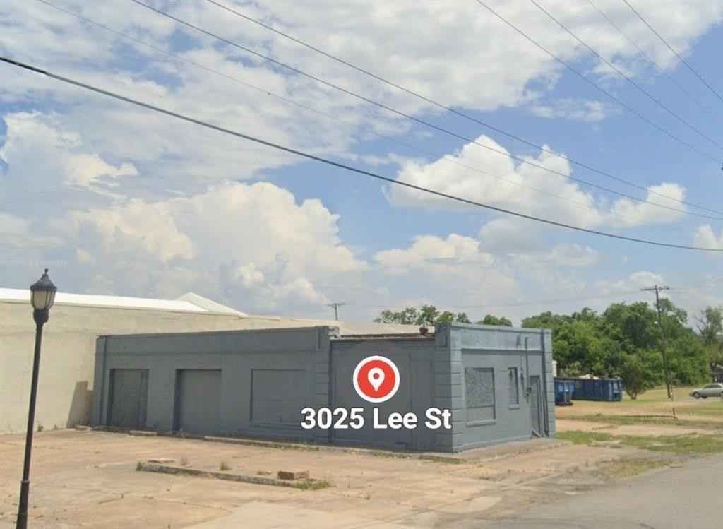 3025 Lee St  