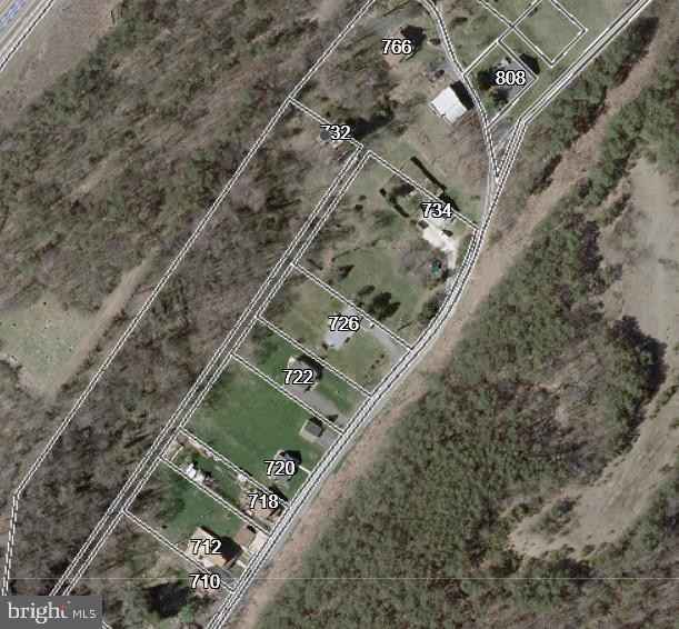 732 Golden Ln  