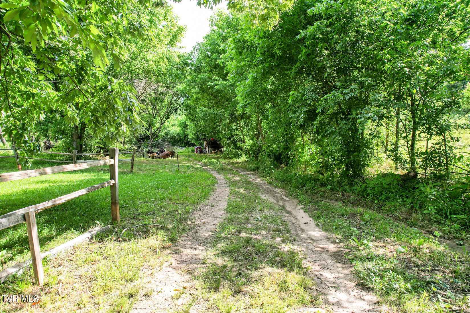 Lot 20 Middle Crk Rd  