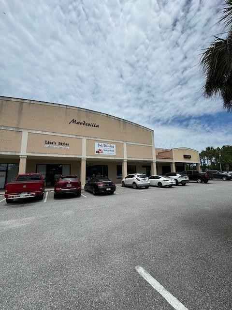 135 Shoppers Way  