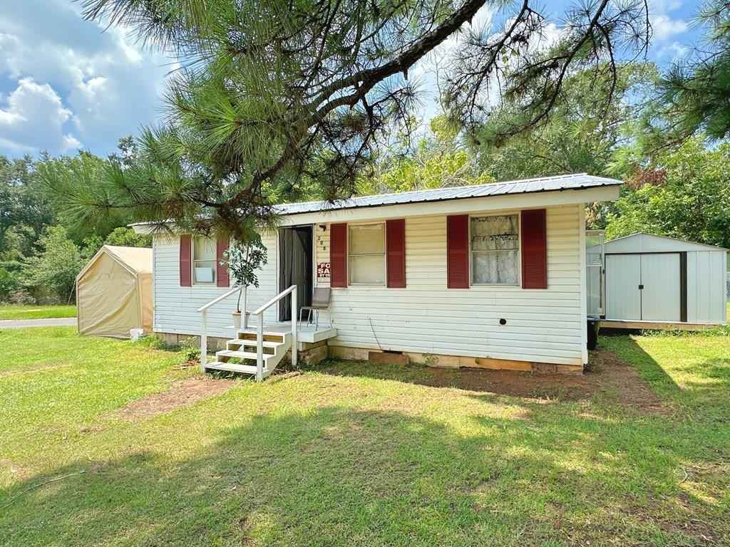 208 John St  