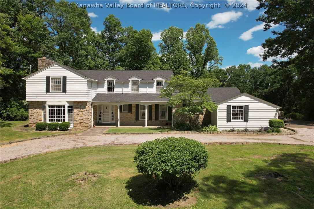 1218 Colonial Way  