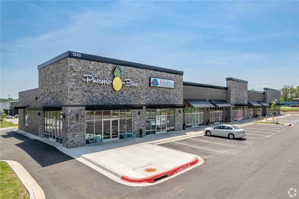 1345 E Henri De Tonti BLVD Unit B  