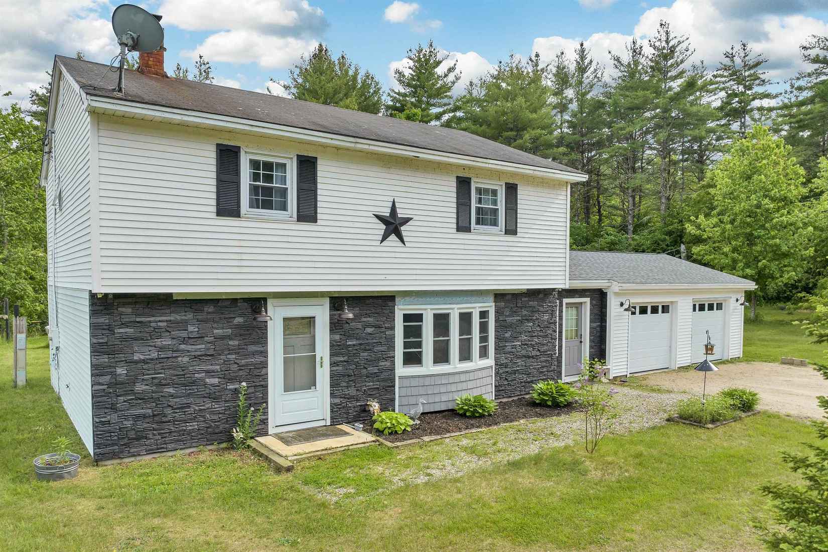 11 Gray Fox Rd  