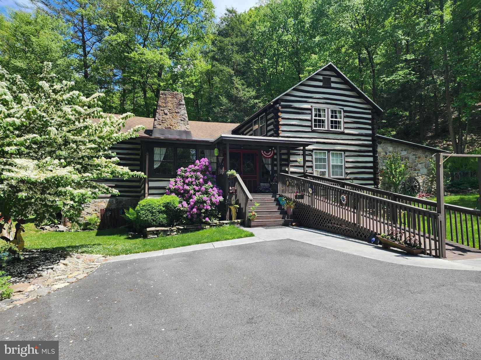 6490 CHAMBERSBURG Rd  