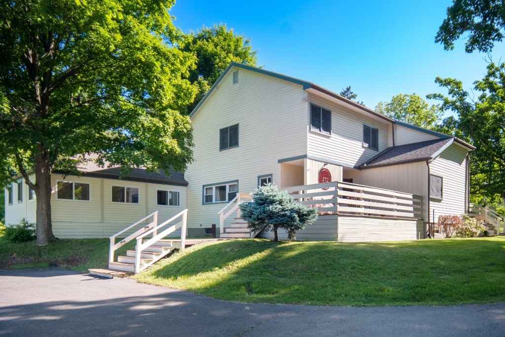572 Warren Rd  