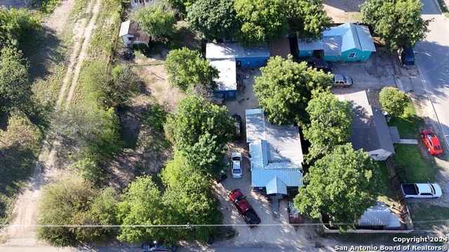 130 E 2ND Aly  