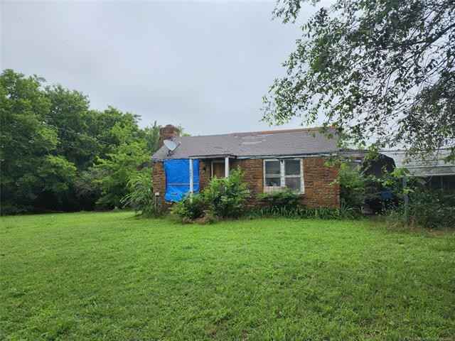 6045 N Johnstown Ave  