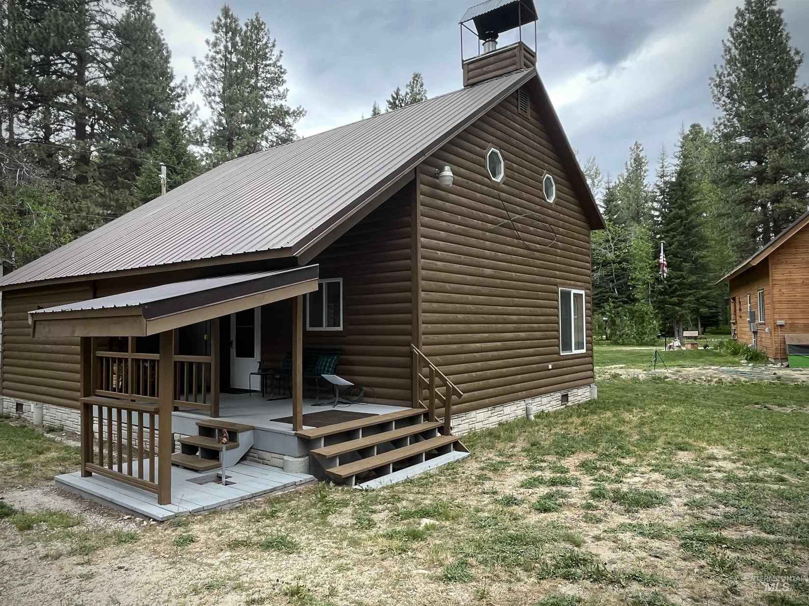 2132 N Lagoon Cir  