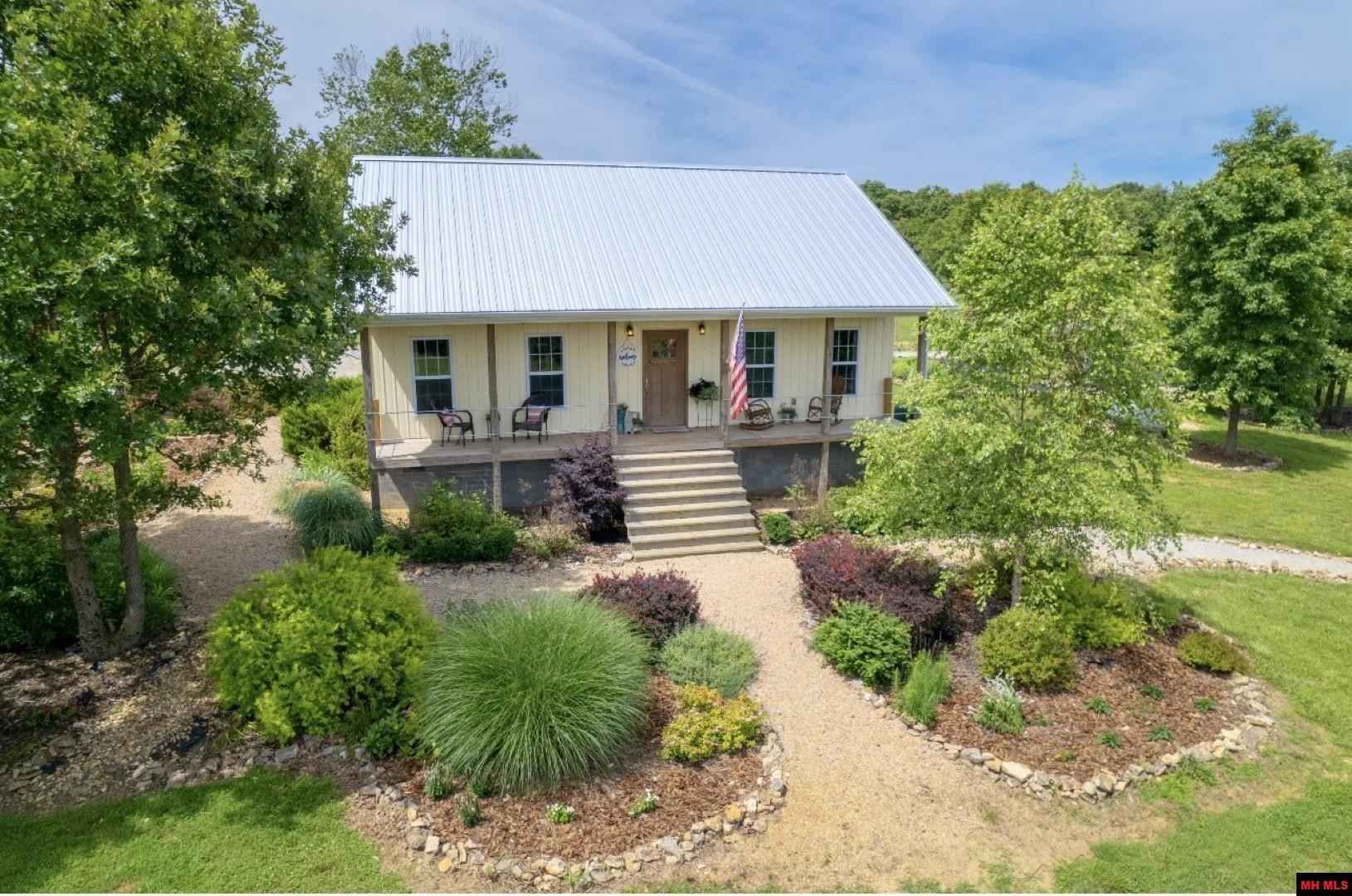 183 Fort Morgan Dr  