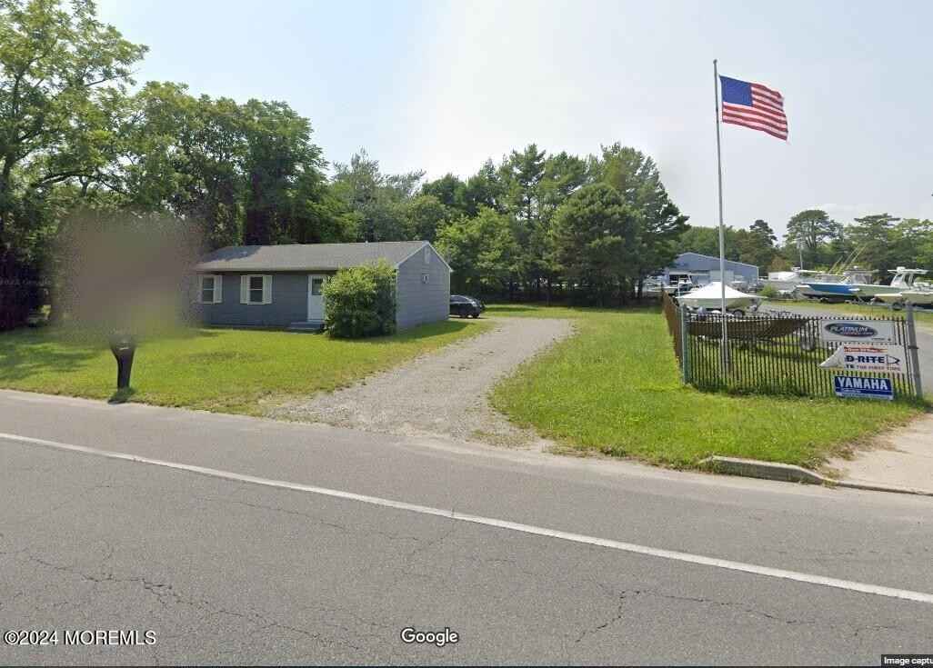 240 Radio Rd  