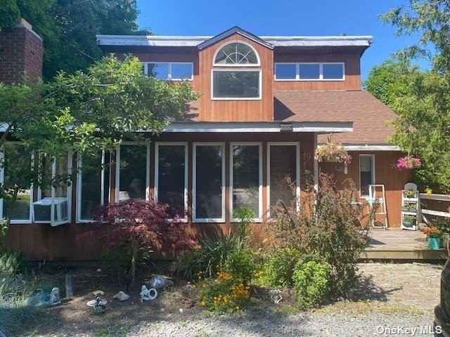 19 Shinnecock Rd  
