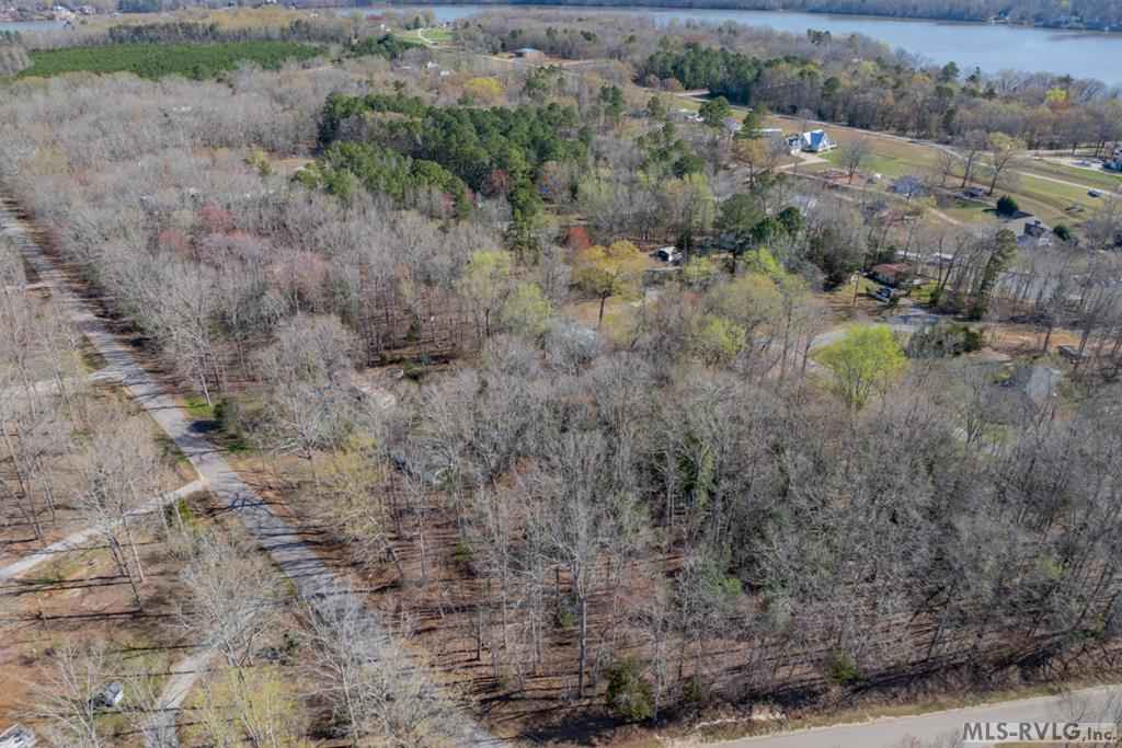 73 Oakwood Dr  