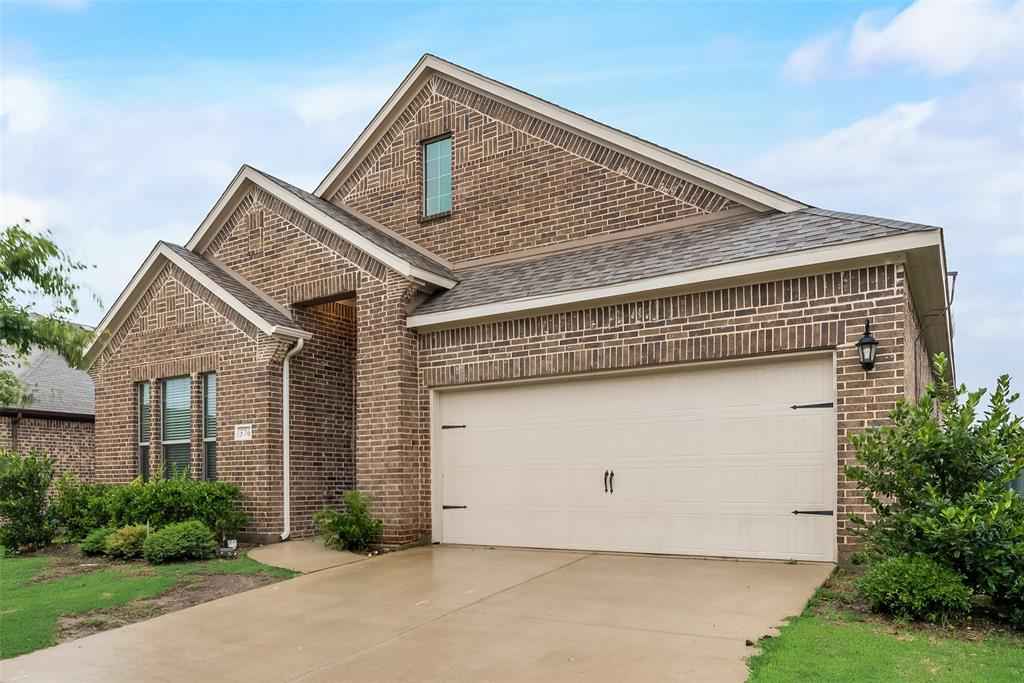 576 Spruce Trl  