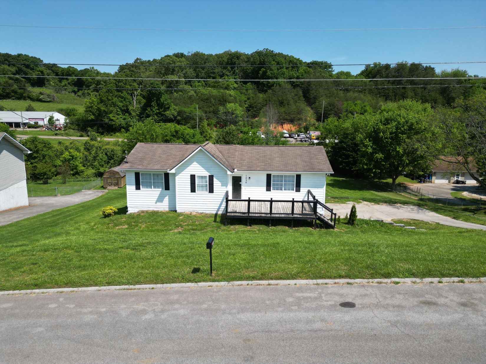1024 BRADLEY CT  